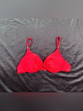 Classic Red Contour T-Shirt Bra with Underwire